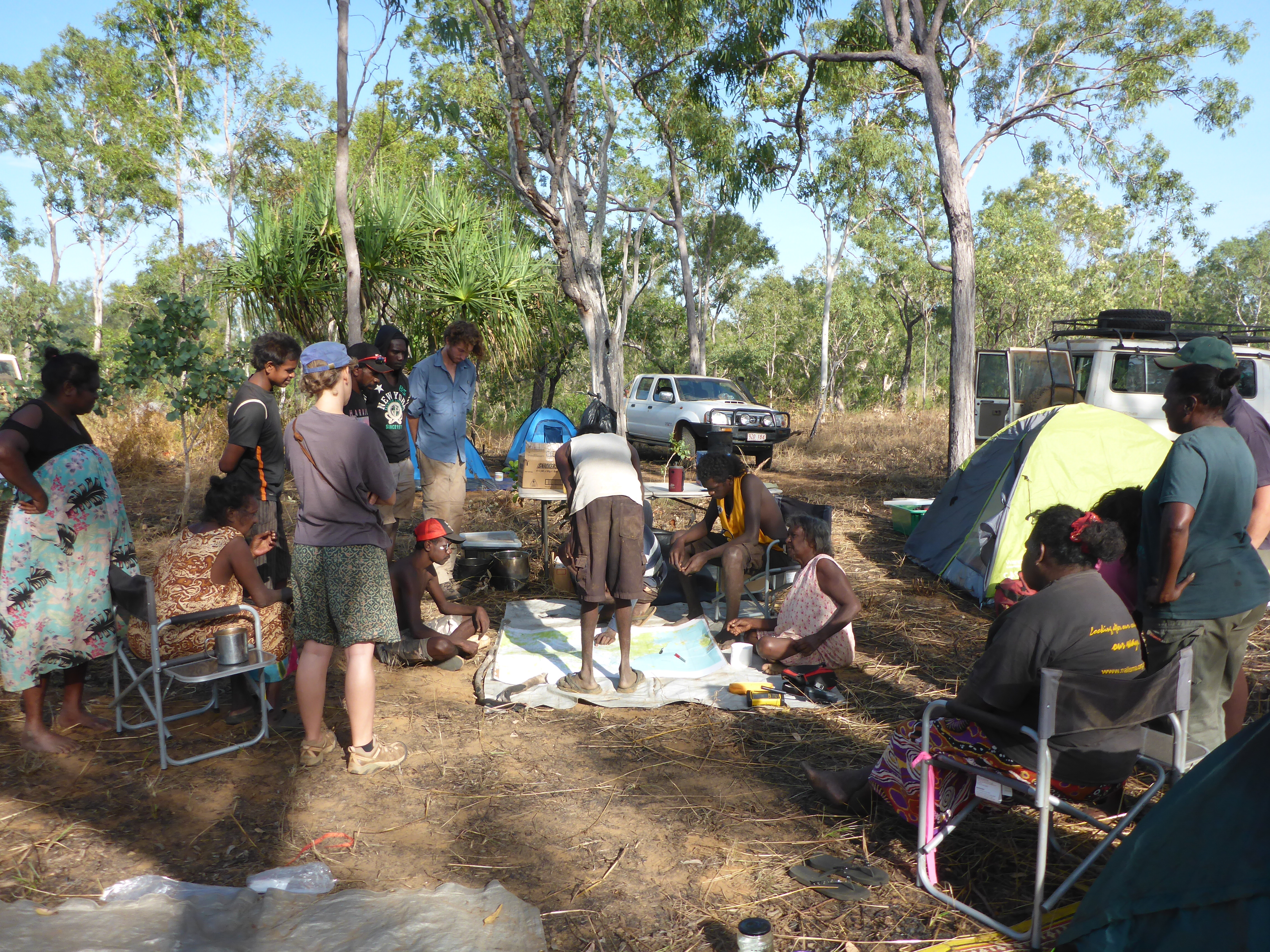 Cherry Daniels and Winston Thompson (Ngandi Traditional Owners) teaching the group about Ngandi Country including sacred sites.