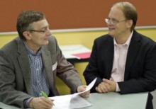 Dr Mark Lonsdale, Chief of the Commonwealth Scientific and Industrial Research Organisation's (CSIRO's) Entomology Division (left) and Martin Kalfatovic, Deputy Project Director of the Biodiversity Heritage Library (BHL), sign the Relationship Agreement between the Atlas of Living Australia, Museum Victoria and the BHL.