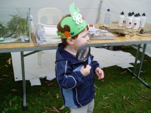 ANBG Open Day 2010 - Holding the magnifying glass